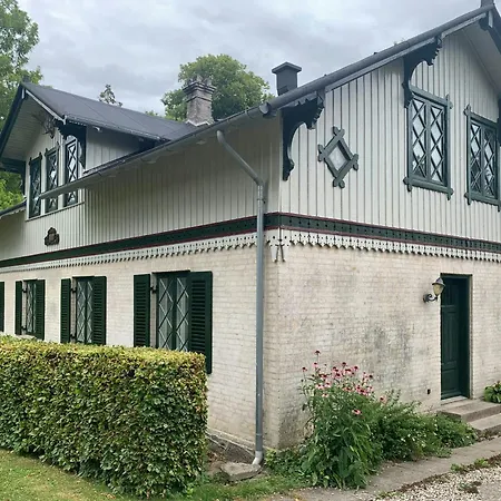 Historic Gamekeeper's House At Castle Σπίτι διακοπών Tranekær